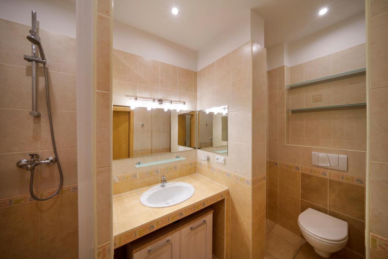 Dlouha Apartment With Balcony Prag Dış mekan fotoğraf