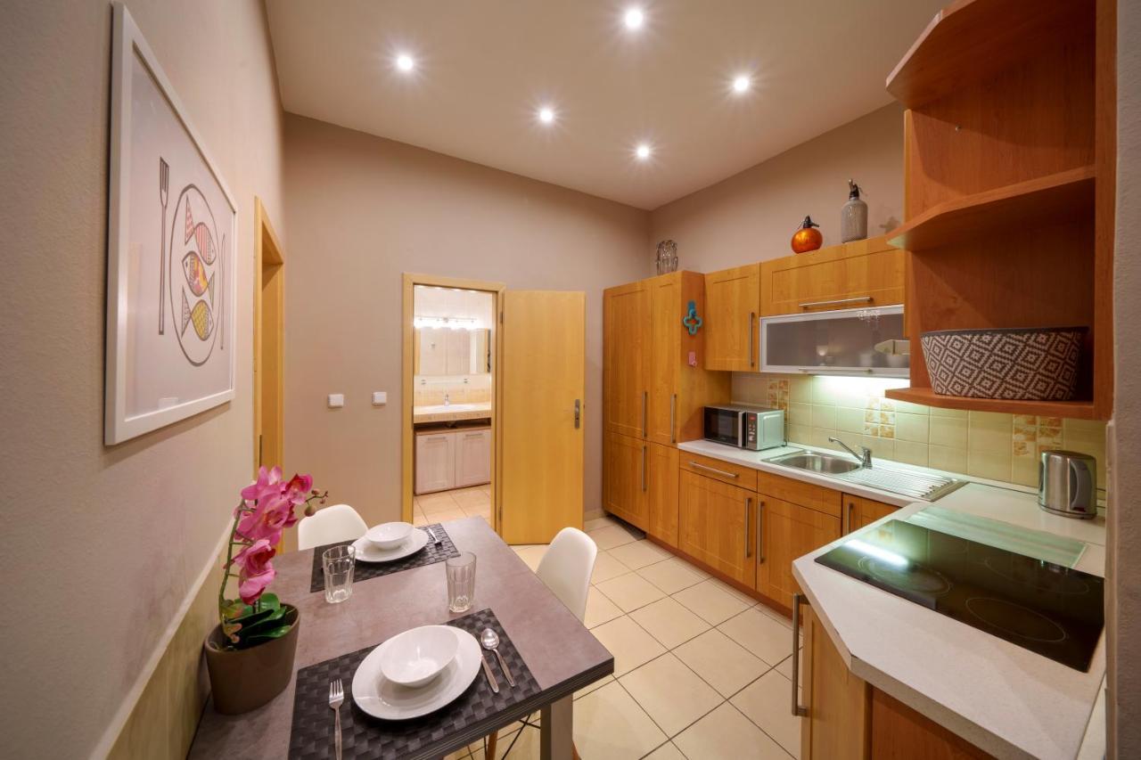 Dlouha Apartment With Balcony Prag Dış mekan fotoğraf