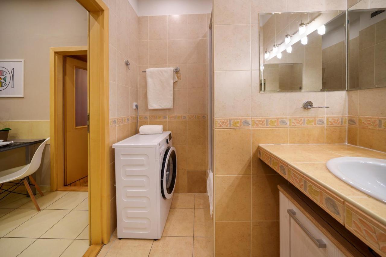 Dlouha Apartment With Balcony Prag Dış mekan fotoğraf